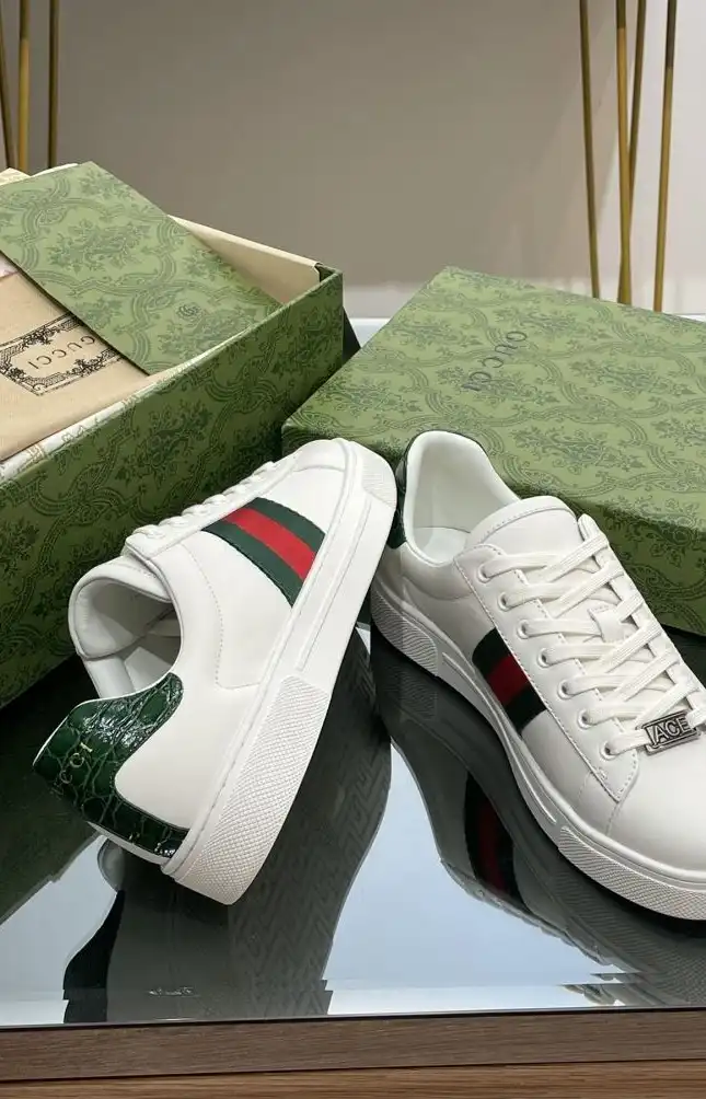 hype Gucci Sneakers