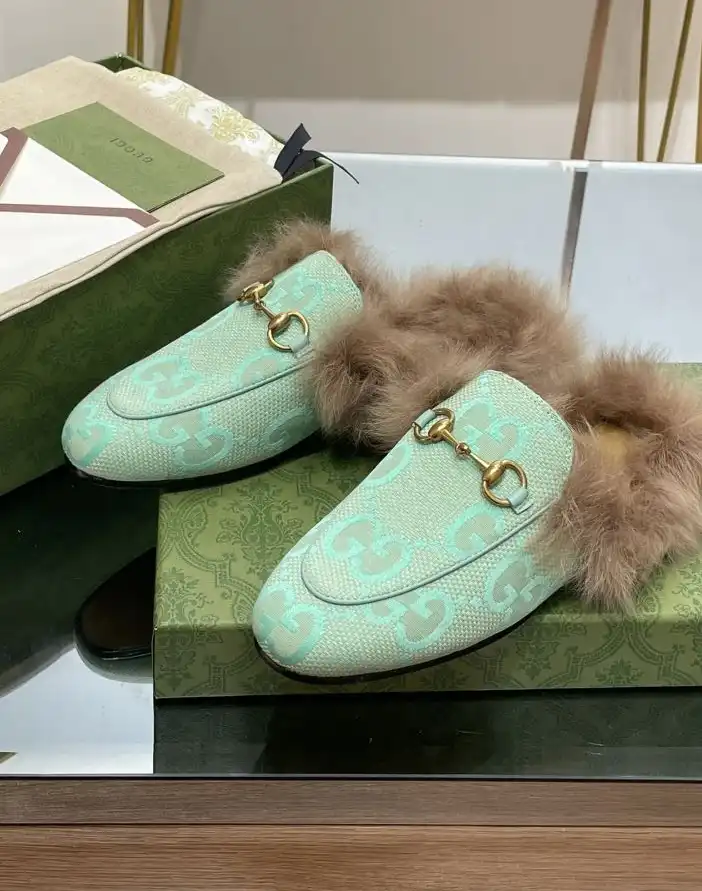 hype Gucci Slippers