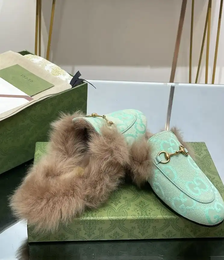 hype Gucci Slippers