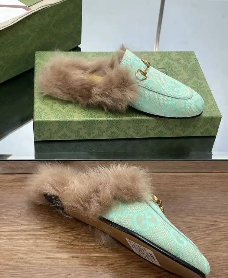 hype Gucci Slippers