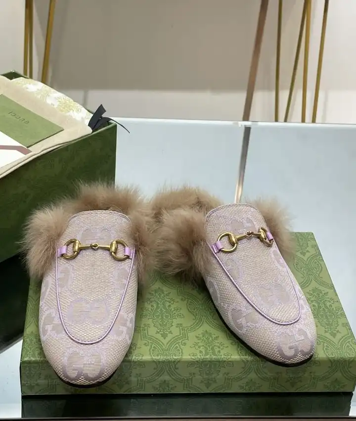 hype Gucci Slippers