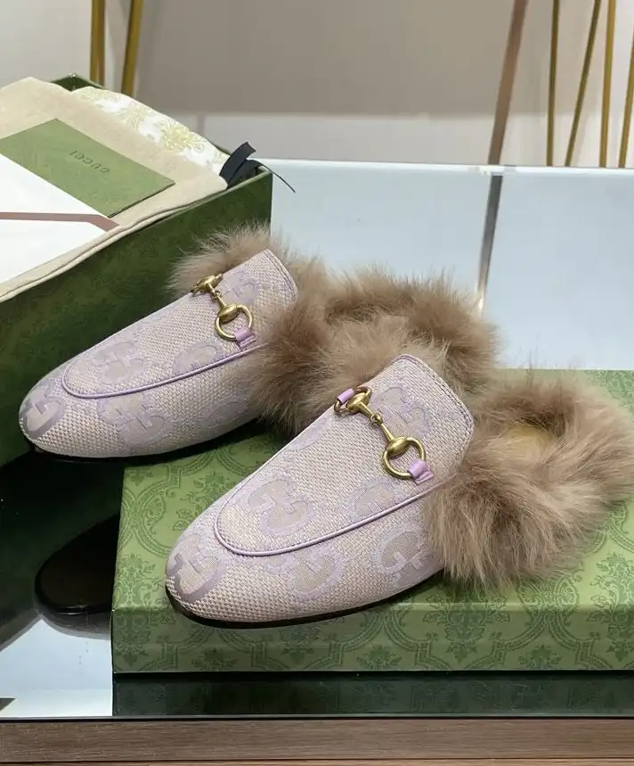 hype Gucci Slippers