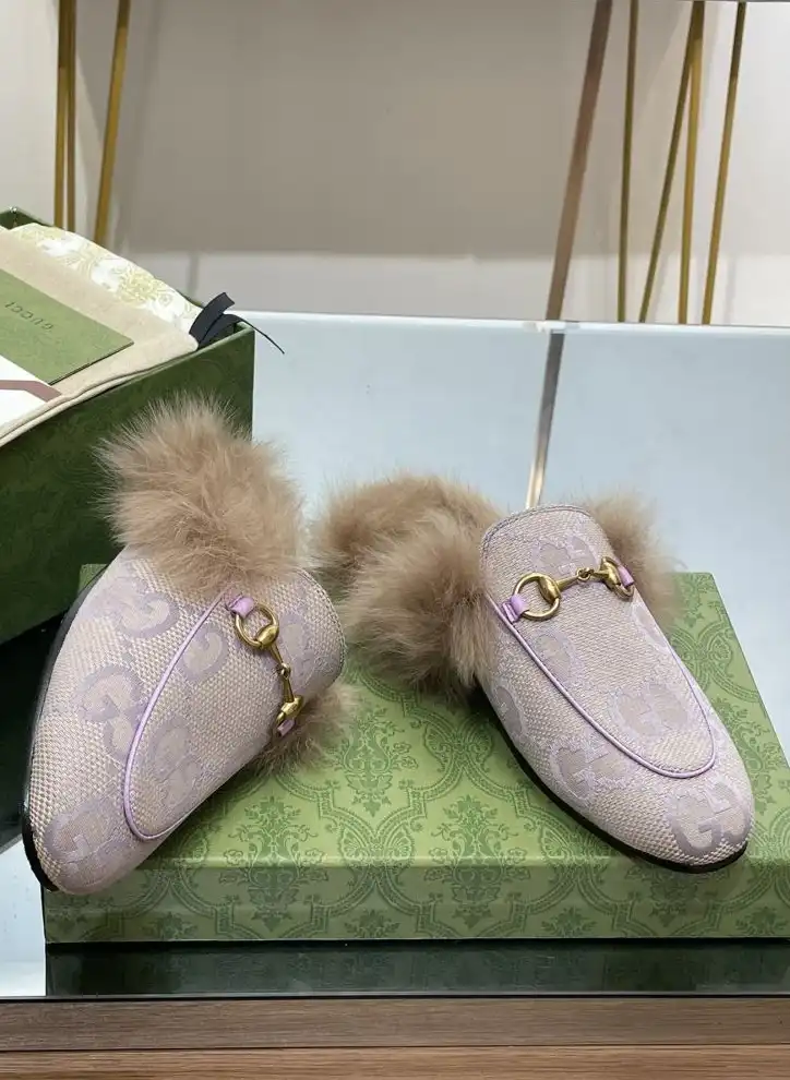 hype Gucci Slippers