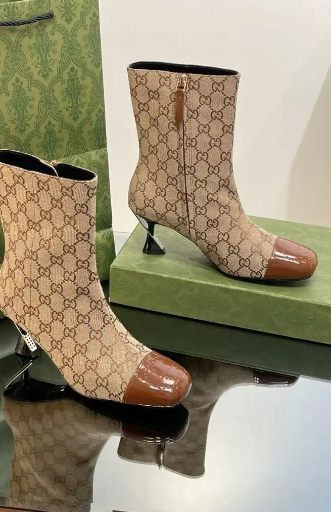 hype Gucci Boots