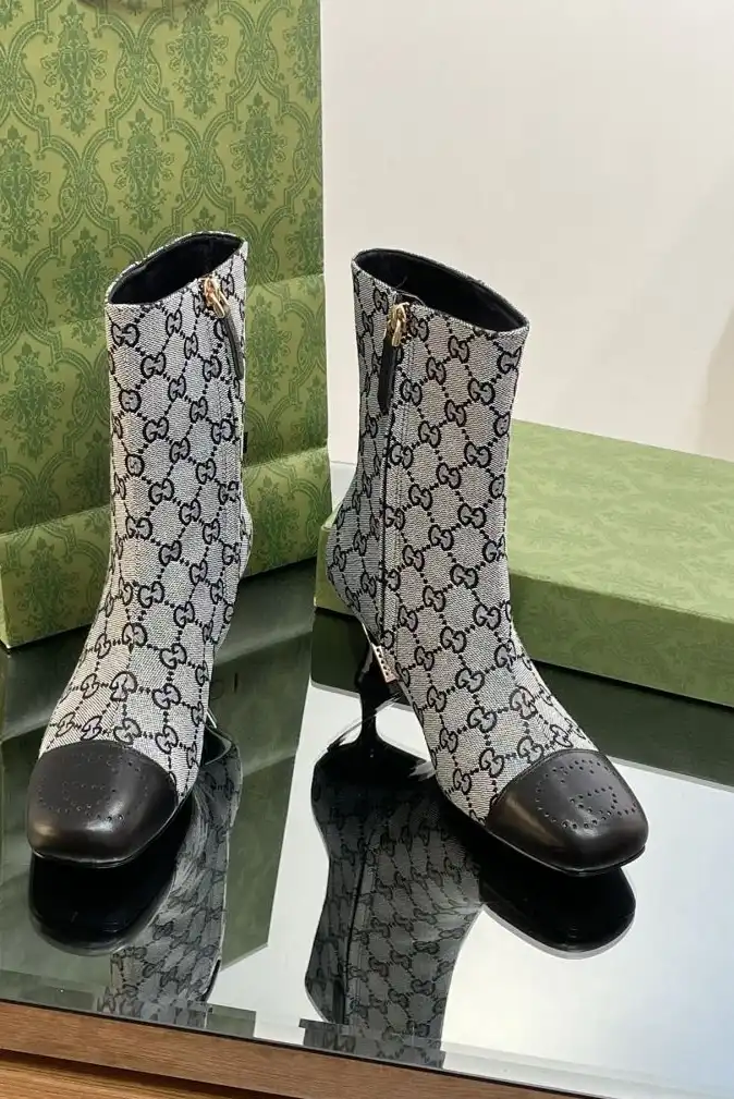 hype Gucci Boots