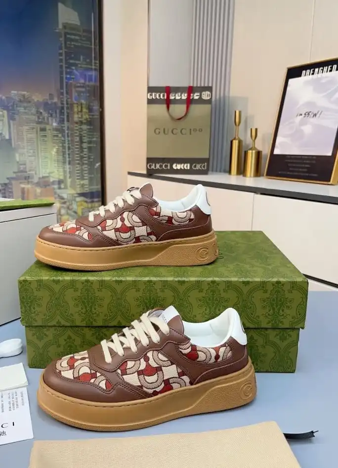 hype Gucci Sneakers