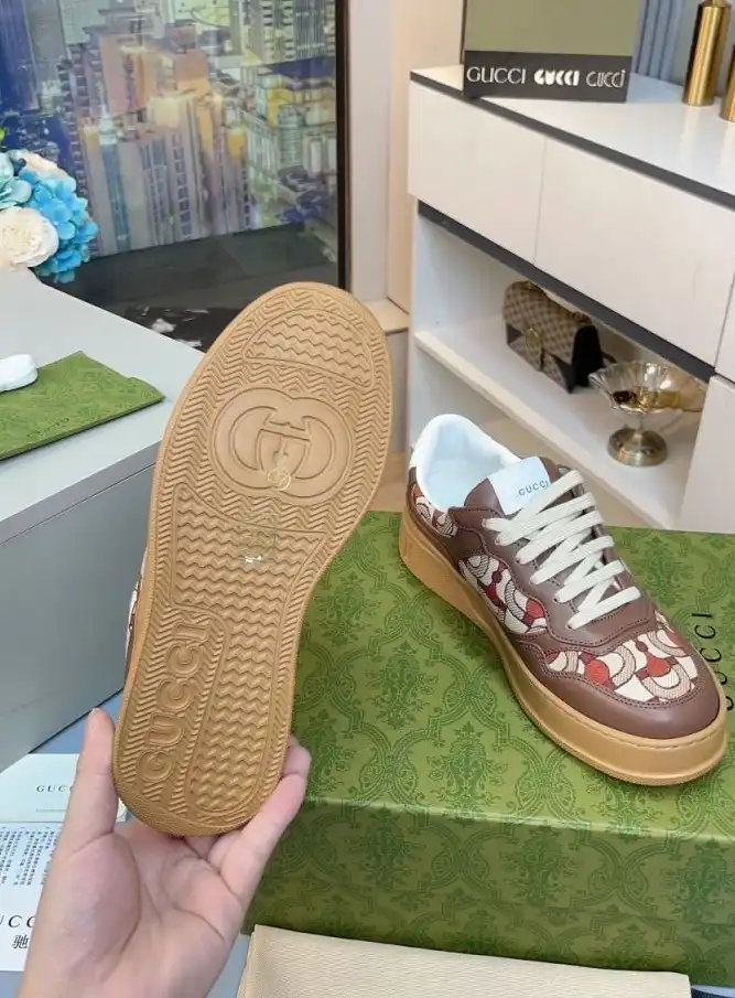 hype Gucci Sneakers