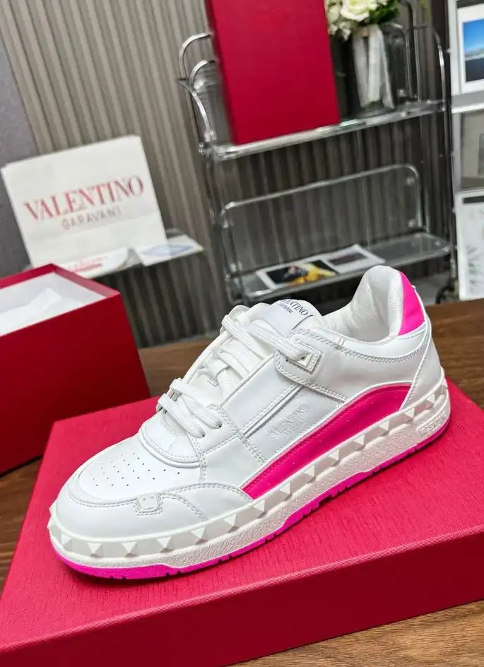 hype Valentino Sneakers