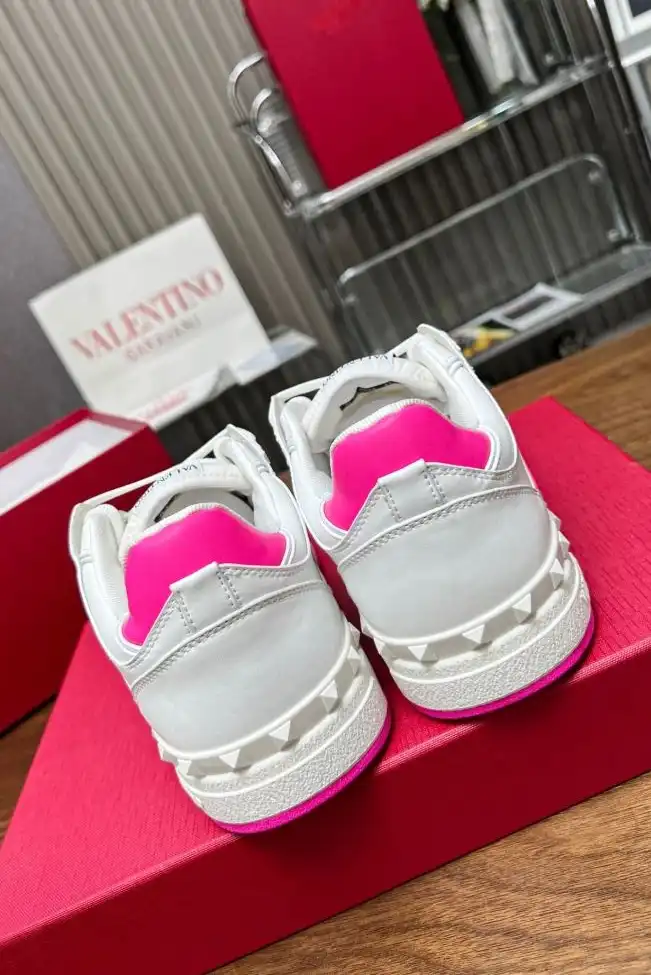 hype Valentino Sneakers