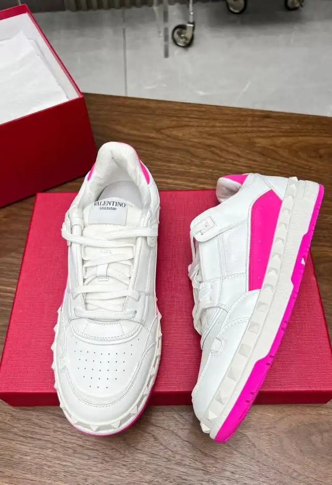 hype Valentino Sneakers