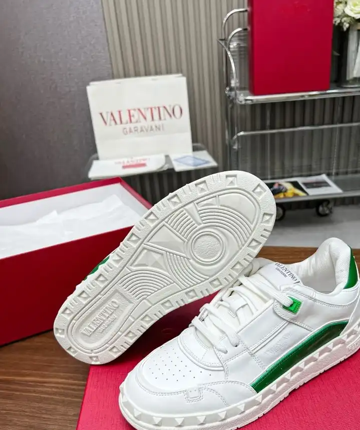 hype Valentino Sneakers