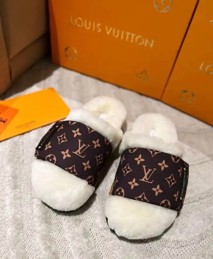 hype LV Slippers