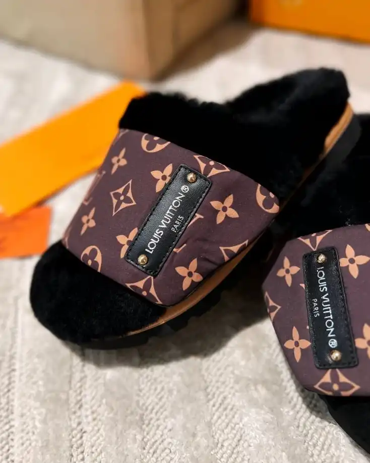 hype LV Slippers