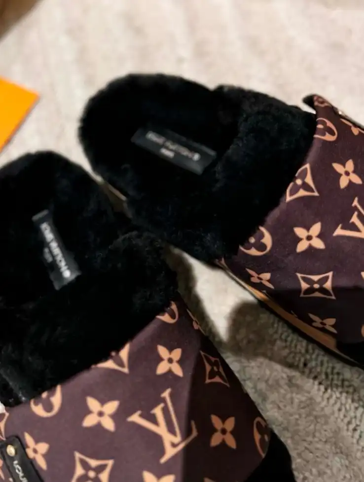 hype LV Slippers