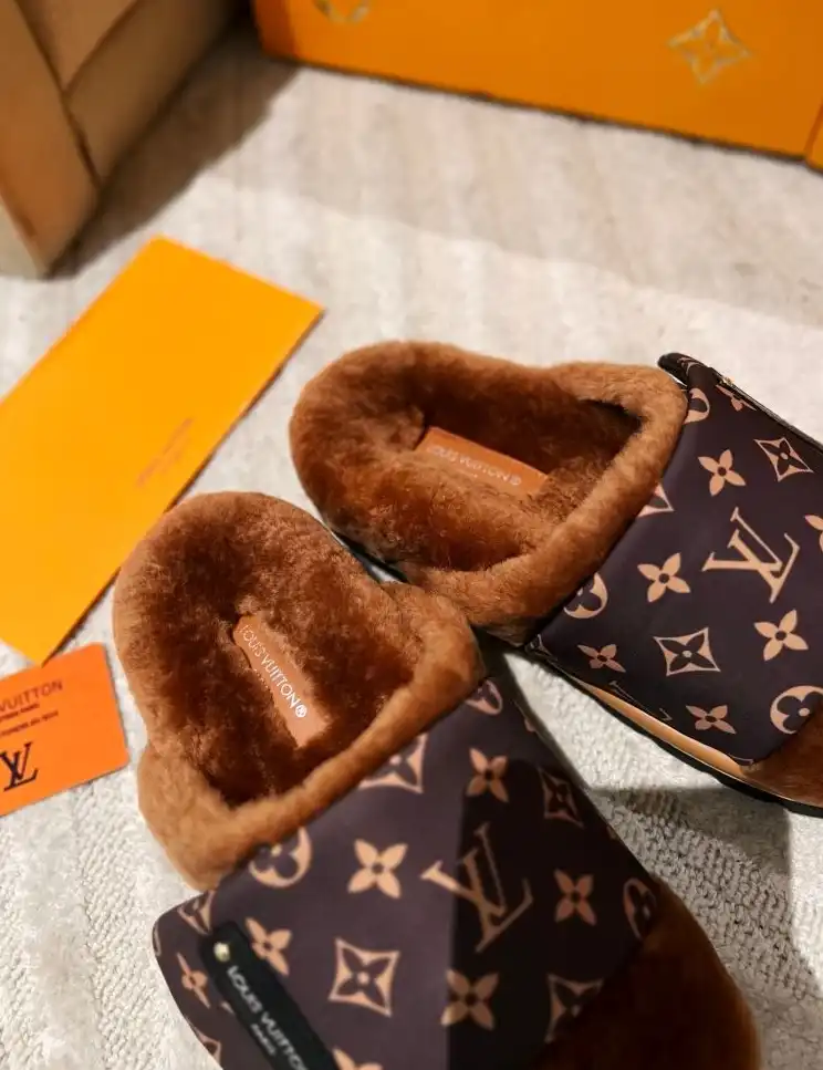 hype LV Slippers