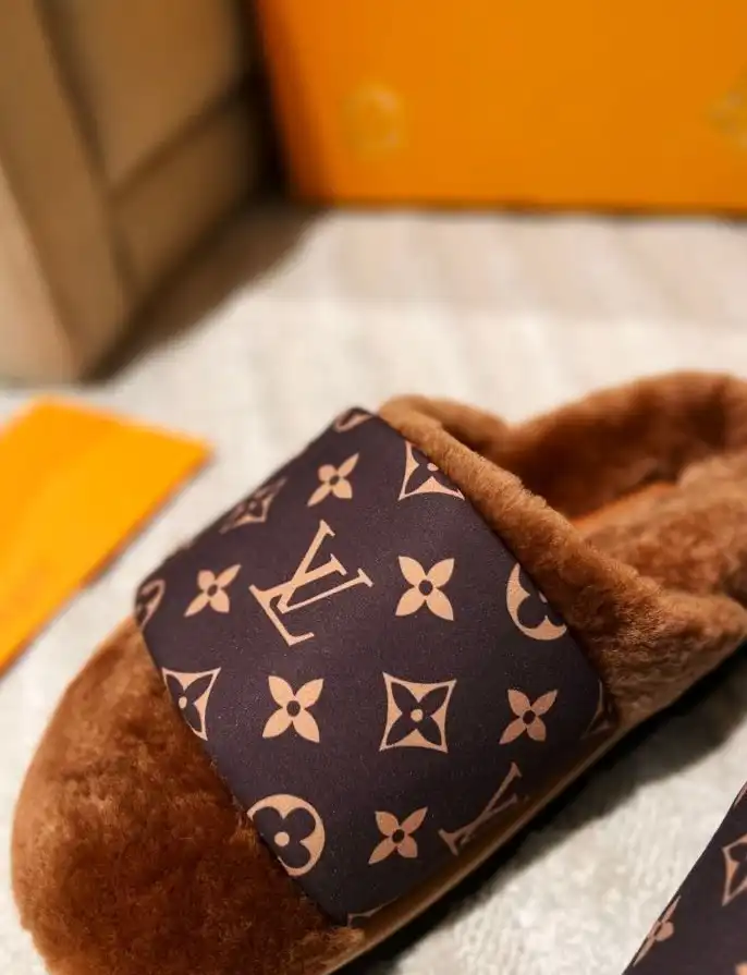 hype LV Slippers