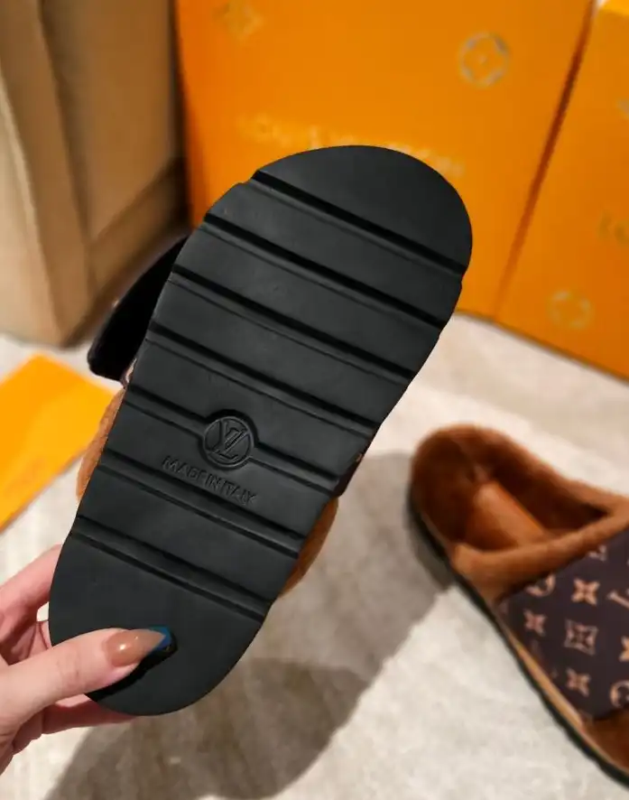 hype LV Slippers