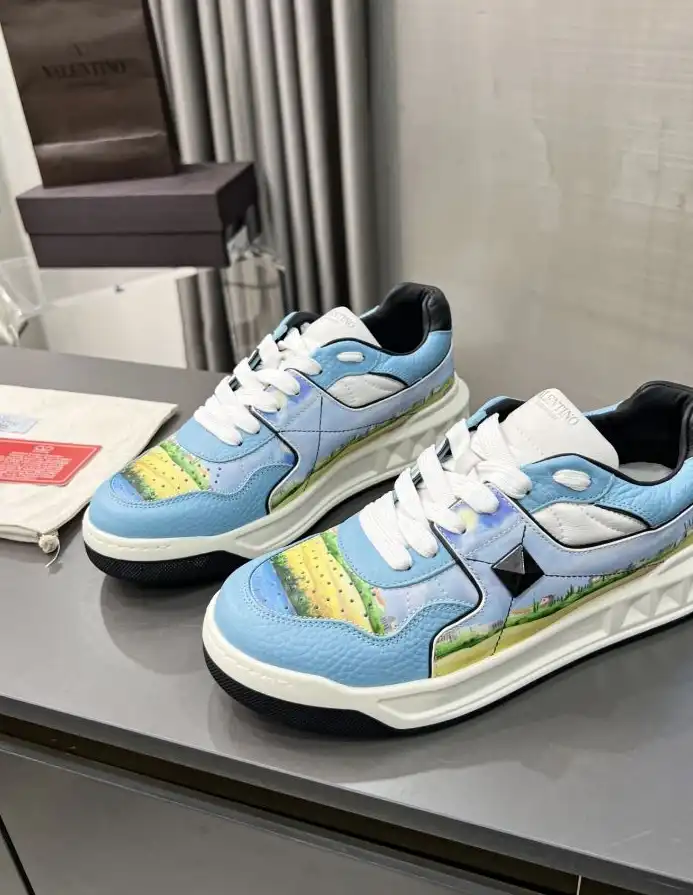 hype Valentino Sneakers