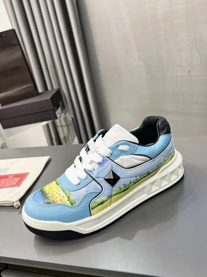 hype Valentino Sneakers