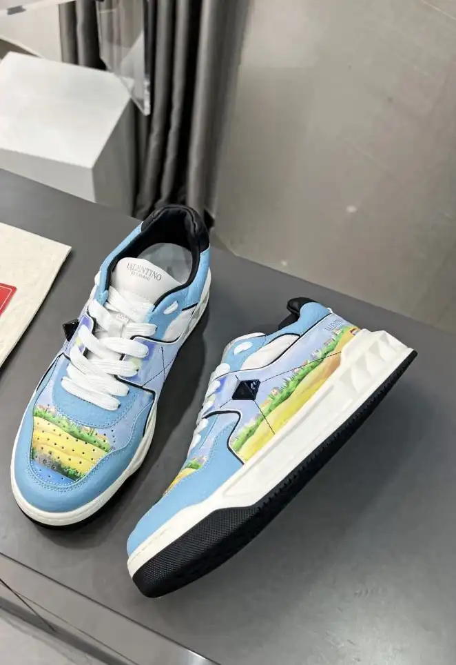 hype Valentino Sneakers