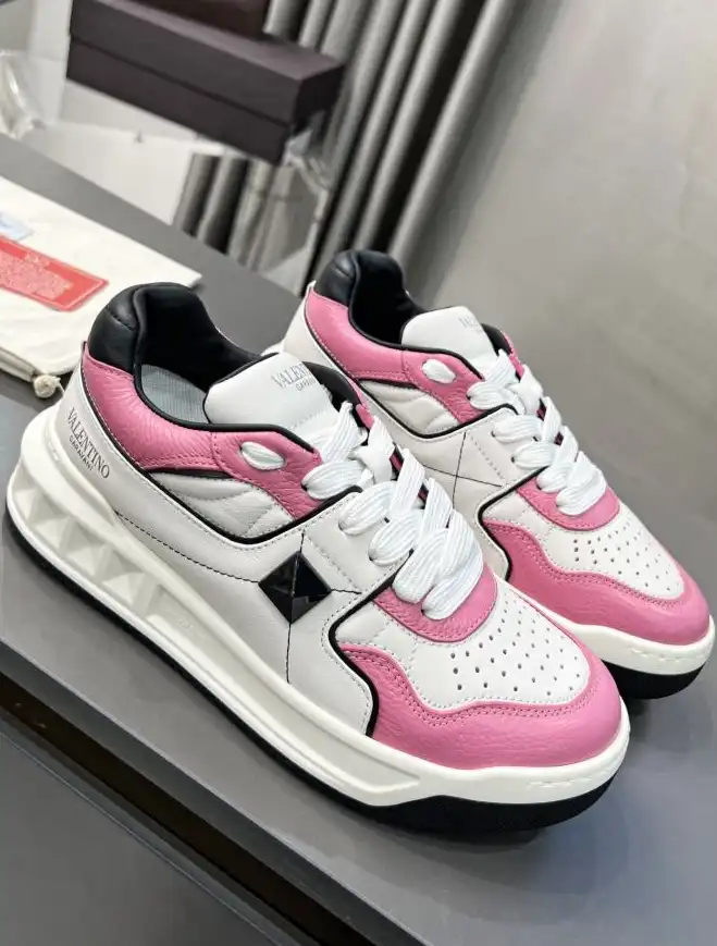 hype Valentino Sneakers