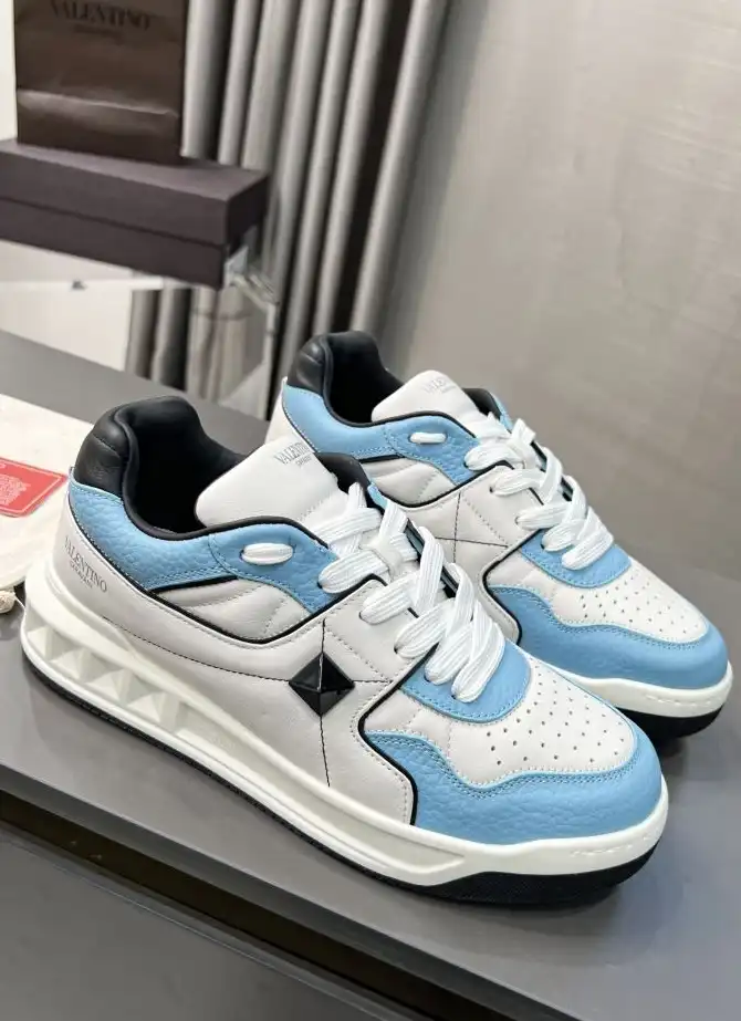 hype Valentino Sneakers