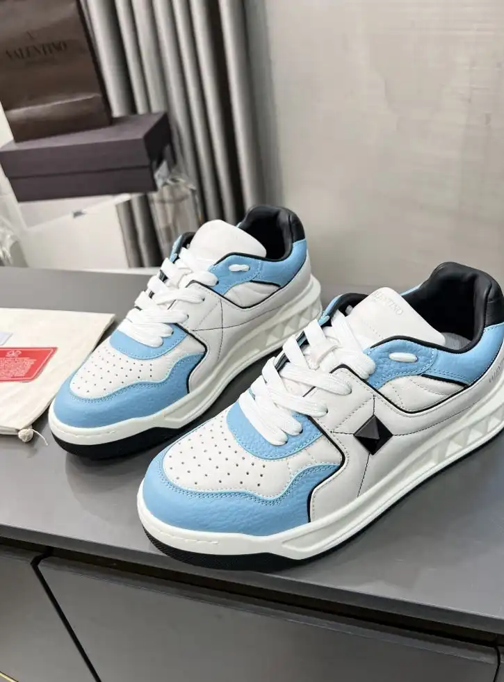 hype Valentino Sneakers