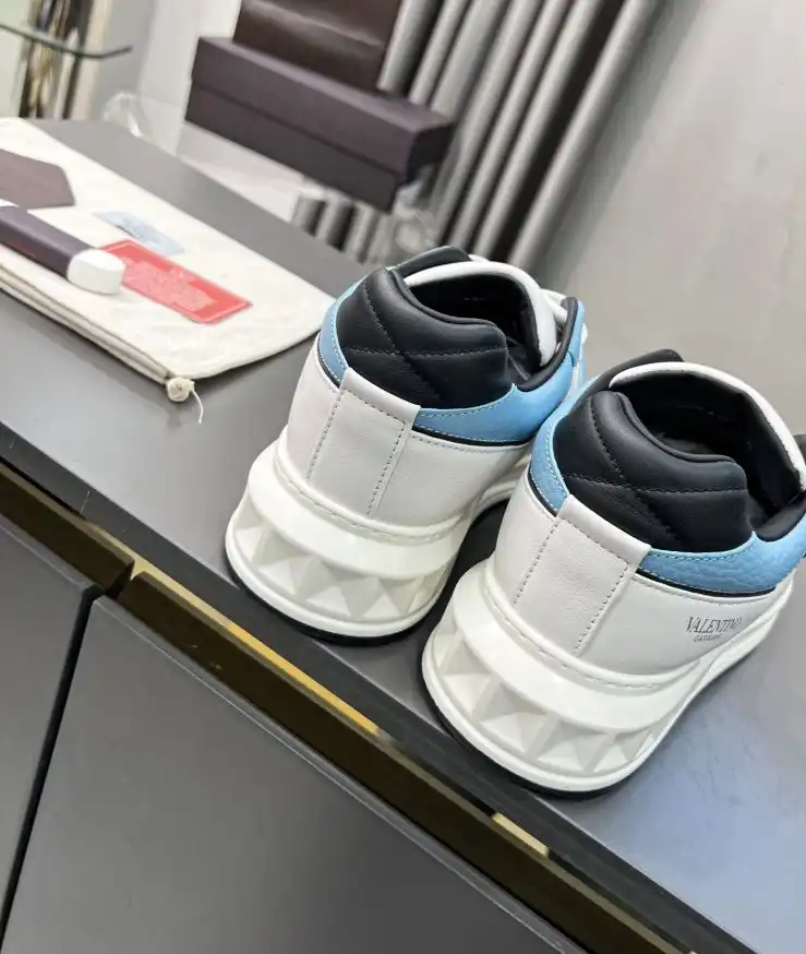 hype Valentino Sneakers