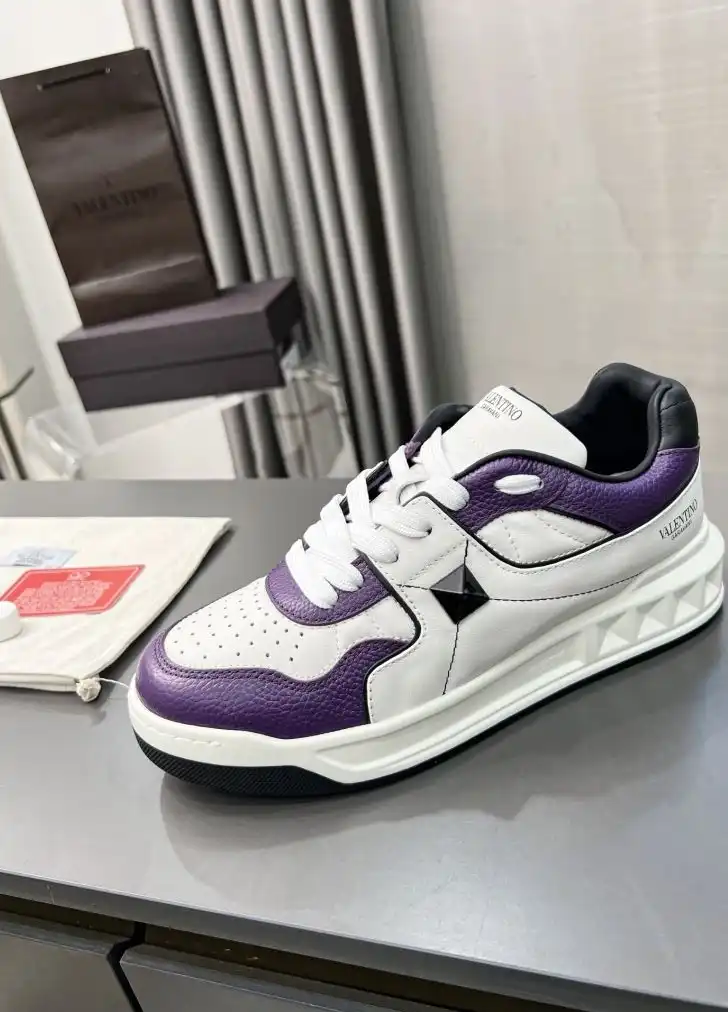 hype Valentino Sneakers