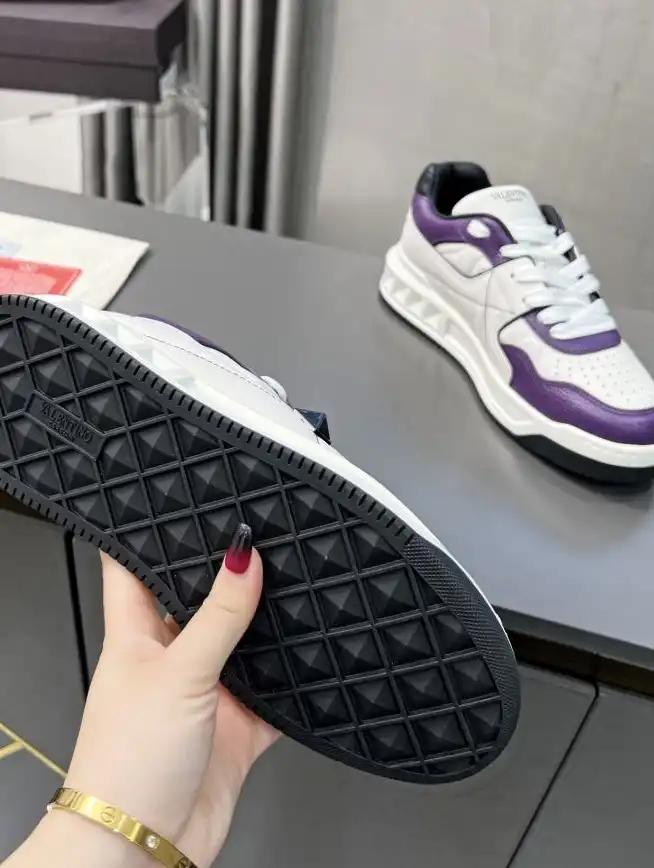 hype Valentino Sneakers