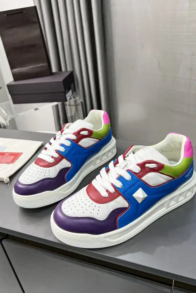 hype Valentino Sneakers