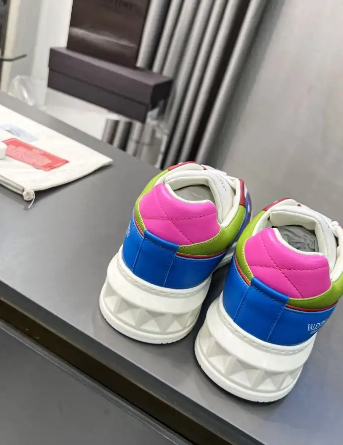 hype Valentino Sneakers