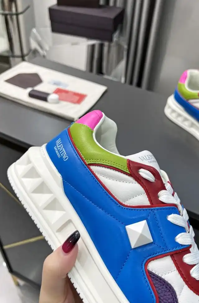 hype Valentino Sneakers