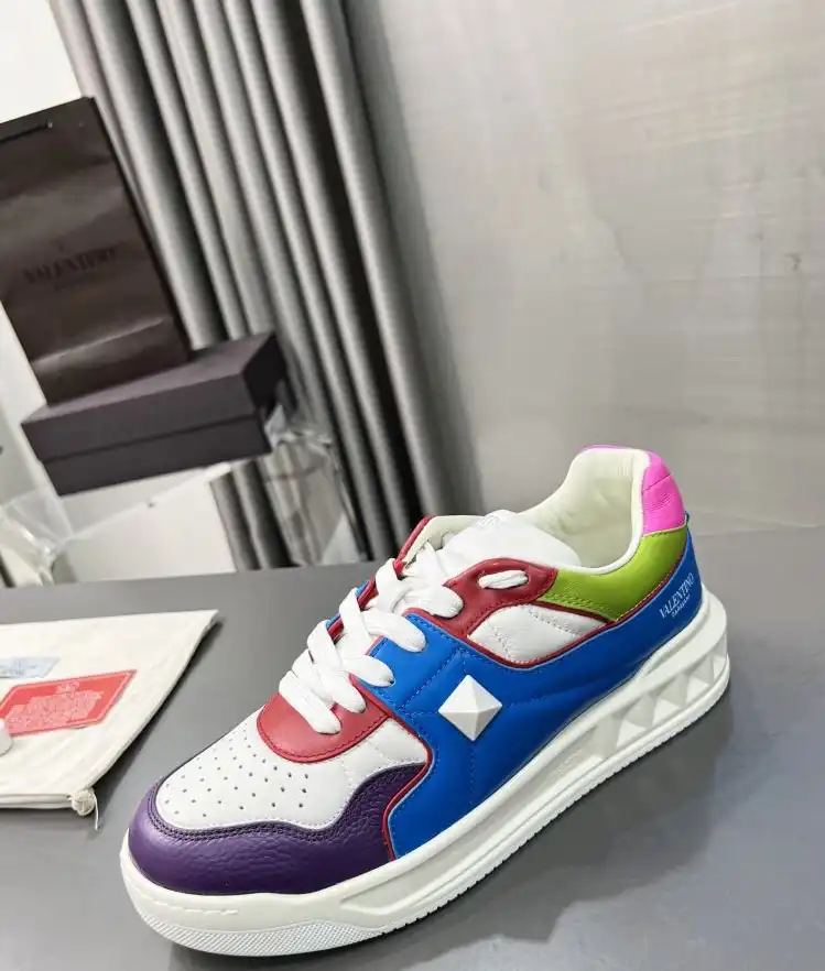 hype Valentino Sneakers