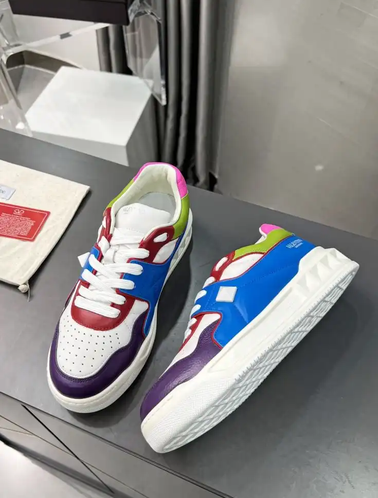 hype Valentino Sneakers