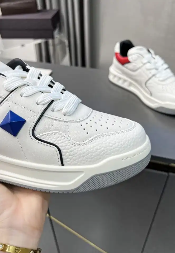 hype Valentino Sneakers