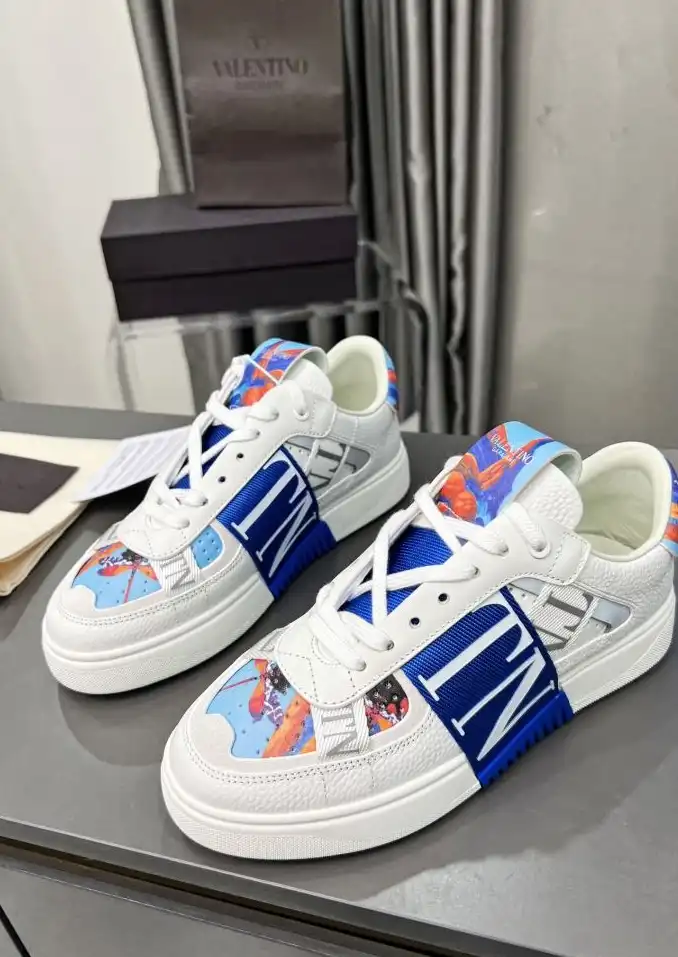 hype Valentino Sneakers