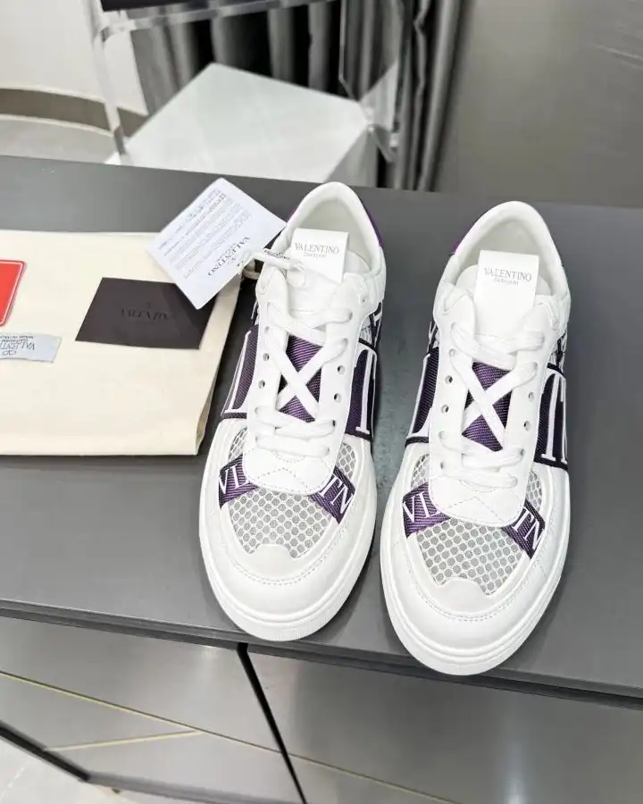 hype Valentino Sneakers