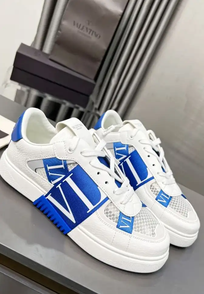 hype Valentino Sneakers