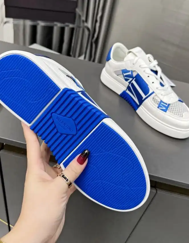 hype Valentino Sneakers