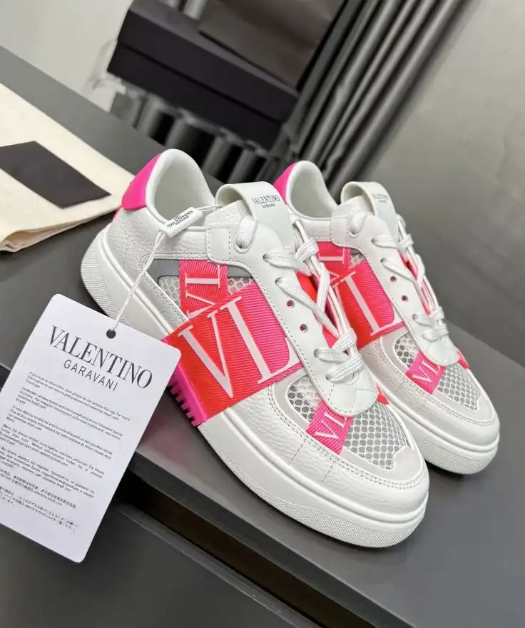 hype Valentino Sneakers