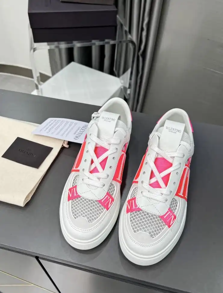 hype Valentino Sneakers