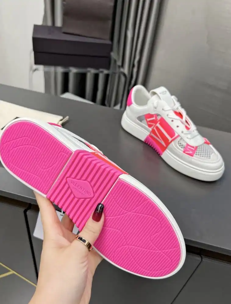 hype Valentino Sneakers