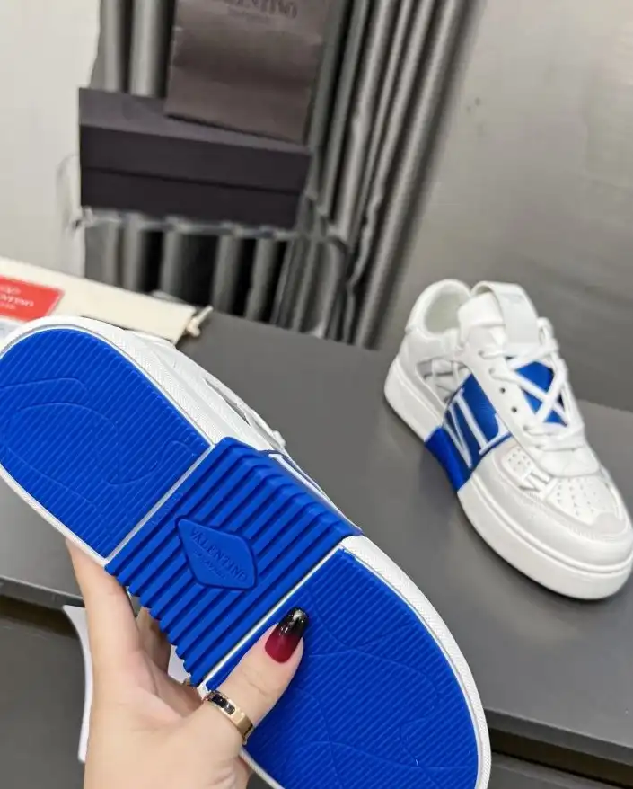 hype Valentino Sneakers