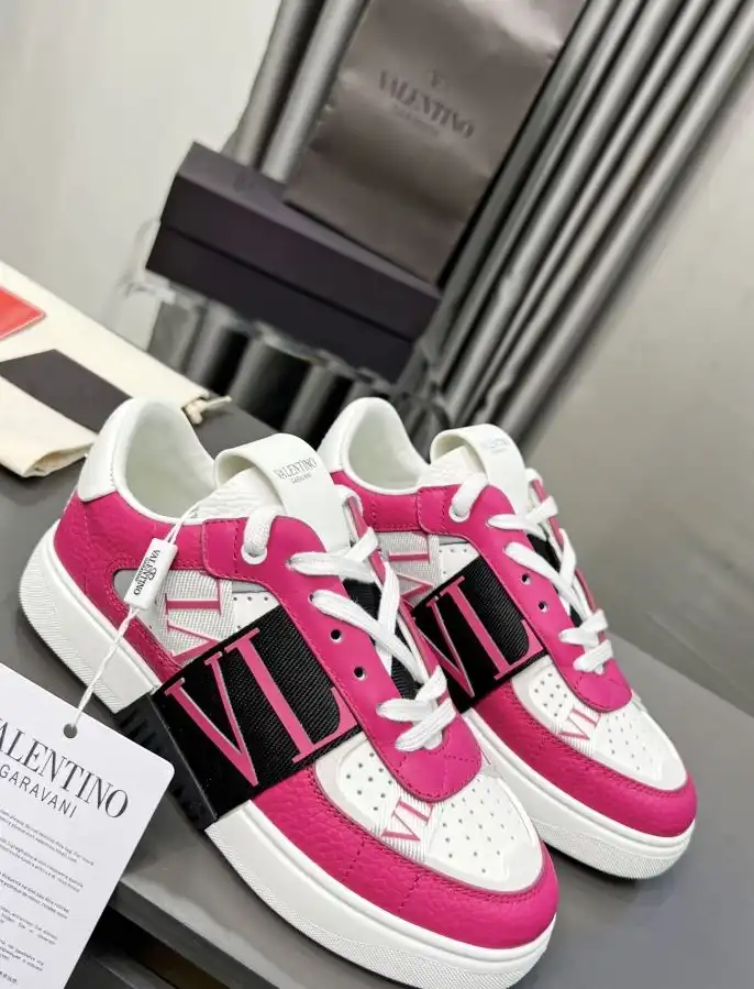 hype Valentino Sneakers