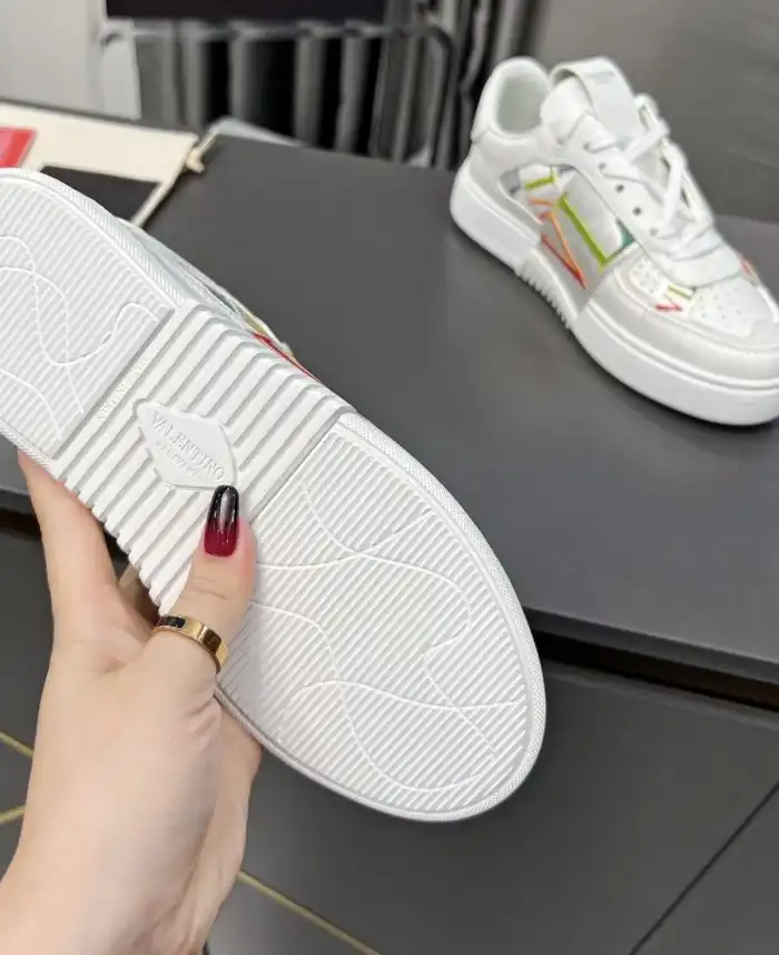 hype Valentino Sneakers