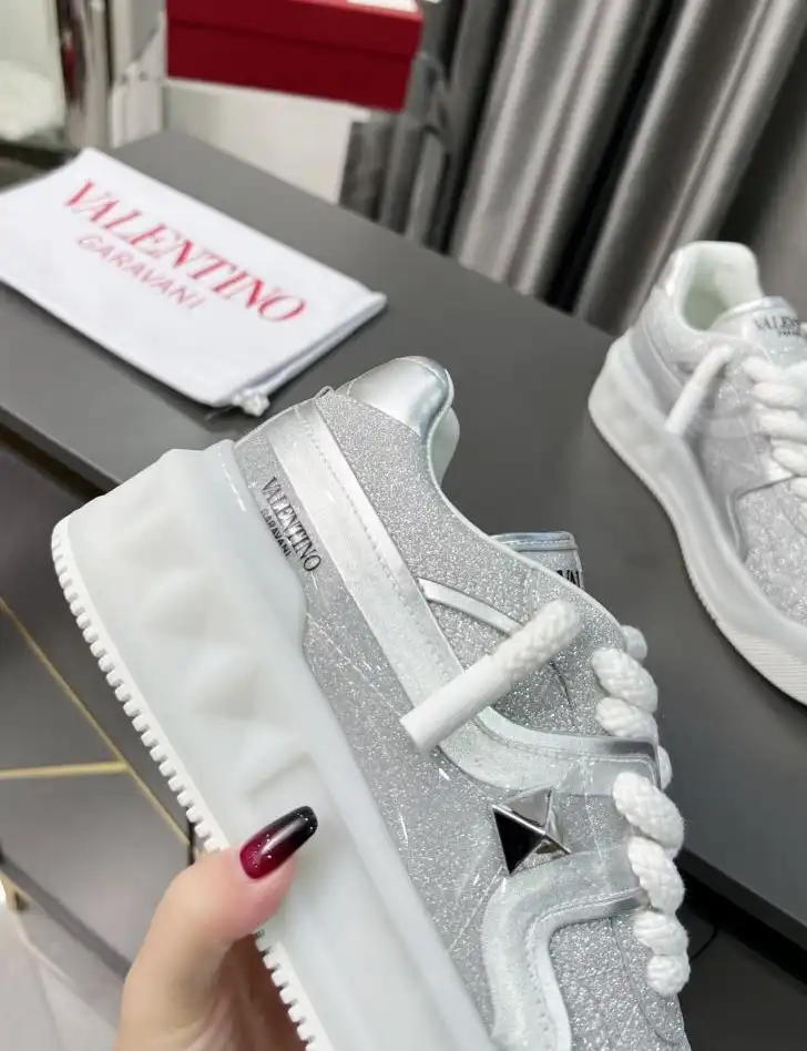 hype Valentino Sneakers