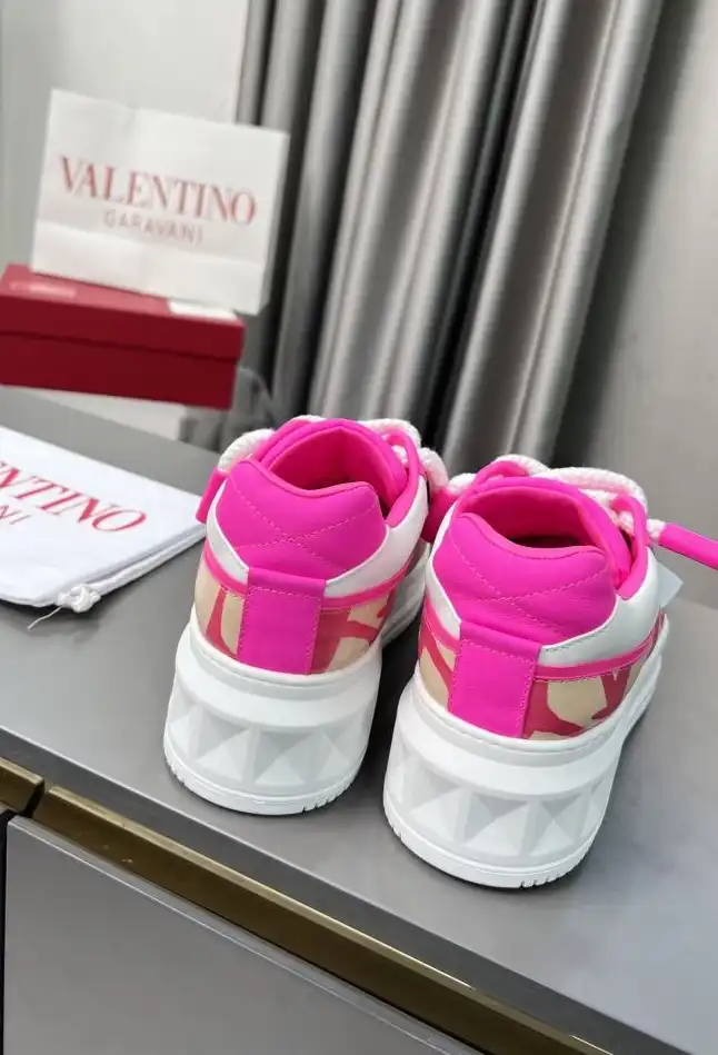 hype Valentino Sneakers