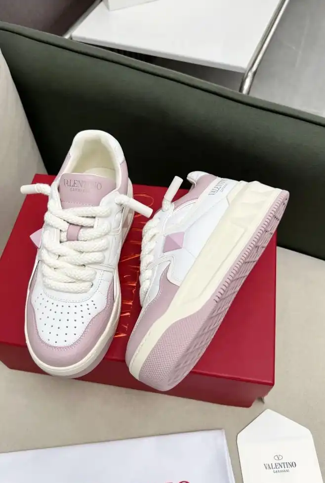 hype Valentino Sneakers