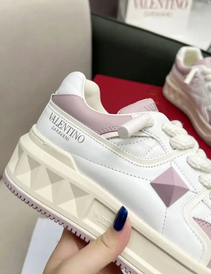 hype Valentino Sneakers